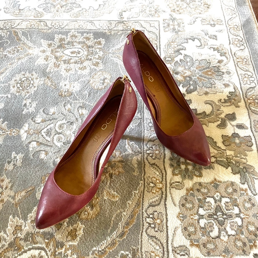 Aldo Maroon Leather with Gold Zip Accent Heels